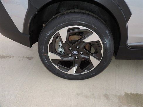 Used 2025 Subaru Crosstrek 2.5i Limited w/ Popular Package #3A image 10