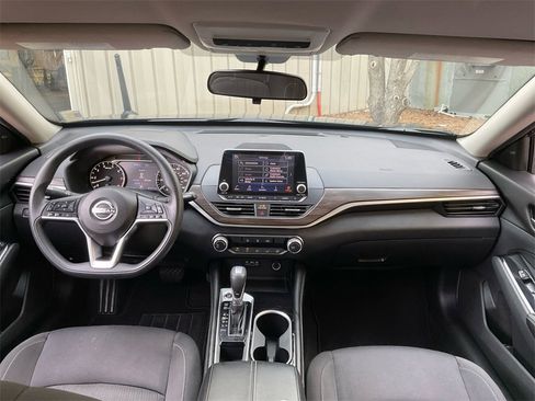 Used 2023 Nissan Altima 2.5 SV image 18
