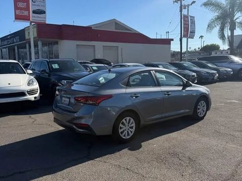 Used 2019 Hyundai Accent SE image 4