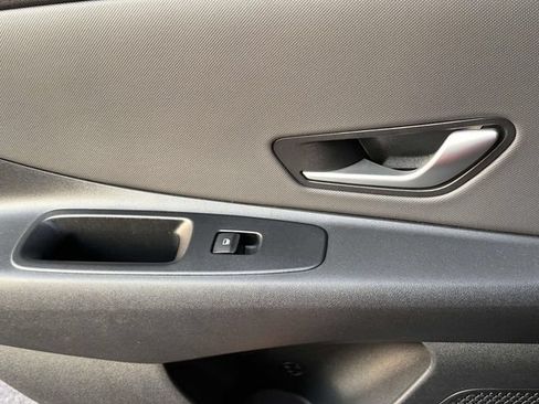 Used 2023 Hyundai Elantra Limited FWD image 26