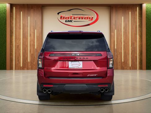 Used 2023 Chevrolet Suburban RST w/ Sport Performance Package AWD/4WD image 6