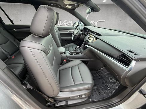 Certified 2024 Cadillac XT6 Luxury w/ LPO, Floor Liner Package FWD image 17