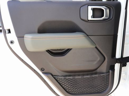 New 2026 Jeep Gladiator Mojave AWD/4WD image 16