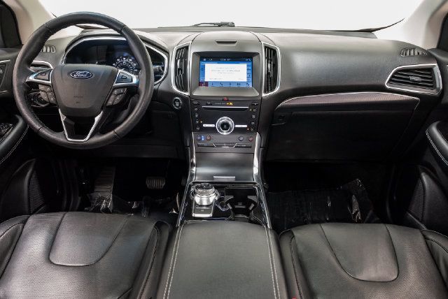 Used 2019 Ford Edge Titanium w/ Equipment Group 301A AWD/4WD image 7