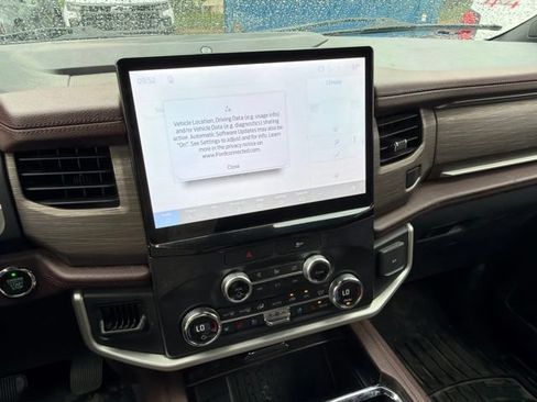 Used 2022 Ford Expedition Limited AWD/4WD image 12