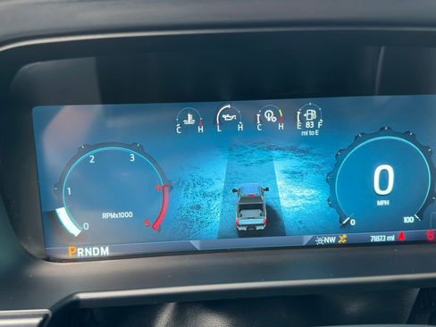 Used 2025 Ford F350 Platinum w/ FX4 Off-Road Package image 12