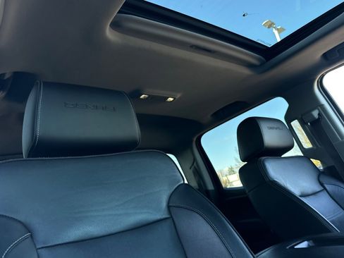 Used 2015 GMC Sierra 3500 Denali image 16