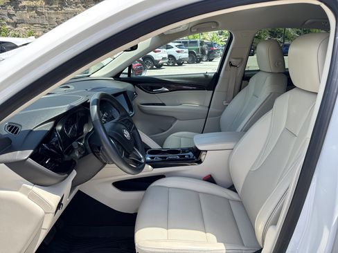 Used 2023 Buick Envision Essence AWD/4WD image 11