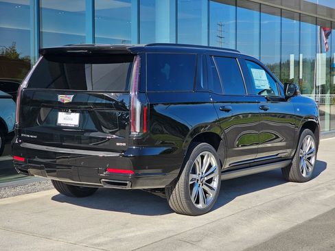 New 2026 Cadillac Escalade Platinum Sport AWD/4WD image 5