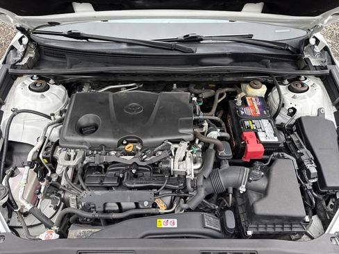 Used 2018 Toyota Camry XSE FWD image 27