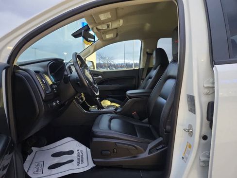 Used 2022 GMC Canyon AT4 w/ Trailering Package image 17