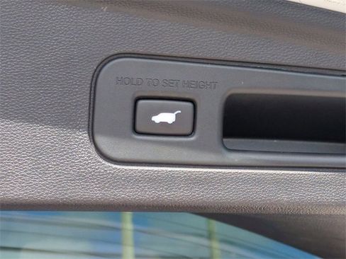 Used 2023 Acura MDX SH-AWD w/ Advance Package image 15