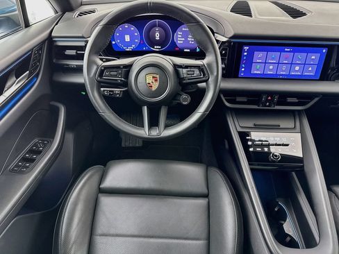 Certified 2025 Porsche Macan Electric RWD image 24