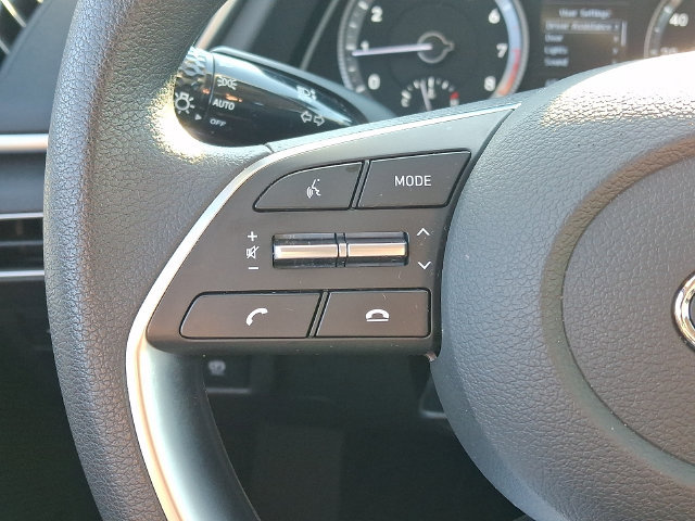 Certified 2023 Hyundai Sonata SE w/ Preferred Accessory Package FWD image 19