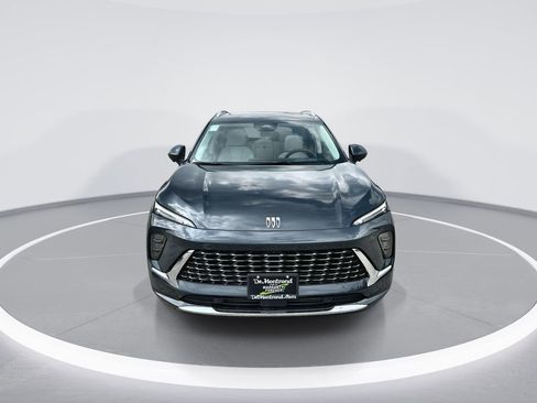 New 2026 Buick Envision Avenir image 3