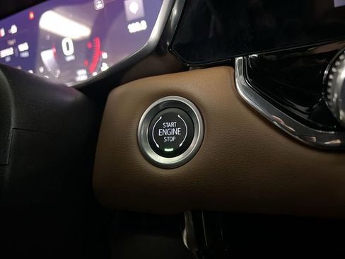 Used 2025 GMC Canyon AT4 image 17