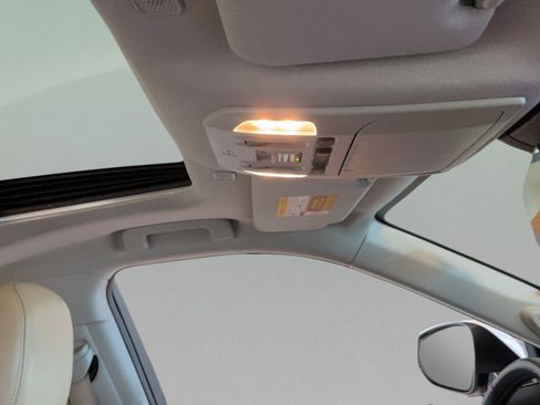 Used 2023 Toyota Highlander Limited AWD/4WD image 39