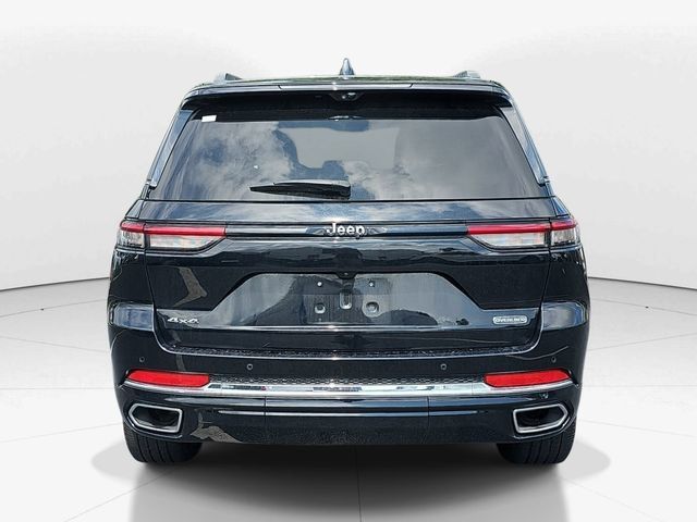 Used 2023 Jeep Grand Cherokee Overland w/ Luxury Tech Group IV AWD/4WD image 5