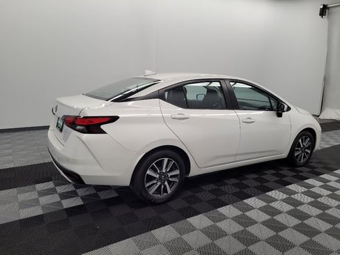 Used 2025 Nissan Versa SV FWD image 10