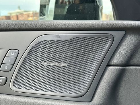 New 2026 Volvo XC60 B5 Ultra w/ Protection Package Premier image 25