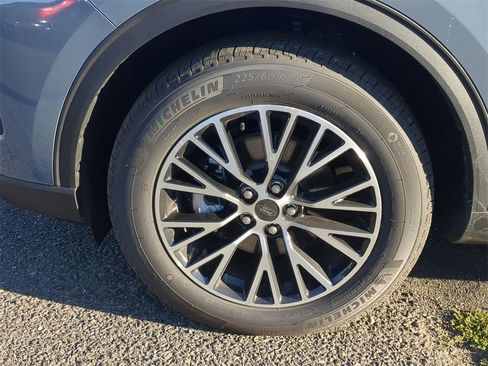 New 2025 Ford Escape Base w/ PHEV Premium Package image 34