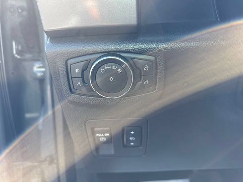 Used 2018 Ford F150 XLT w/ Equipment Group 302A Luxury AWD/4WD image 24