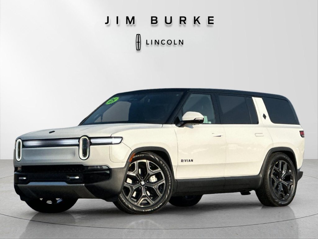 Used 2025 Rivian R1S Adventure Dual AWD/4WD image 1