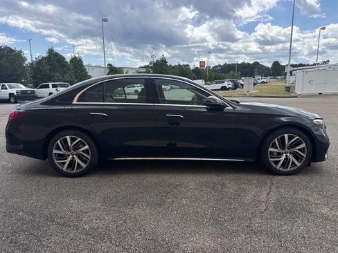 New 2027 Mercedes-Benz E 350 4MATIC Sedan image 4