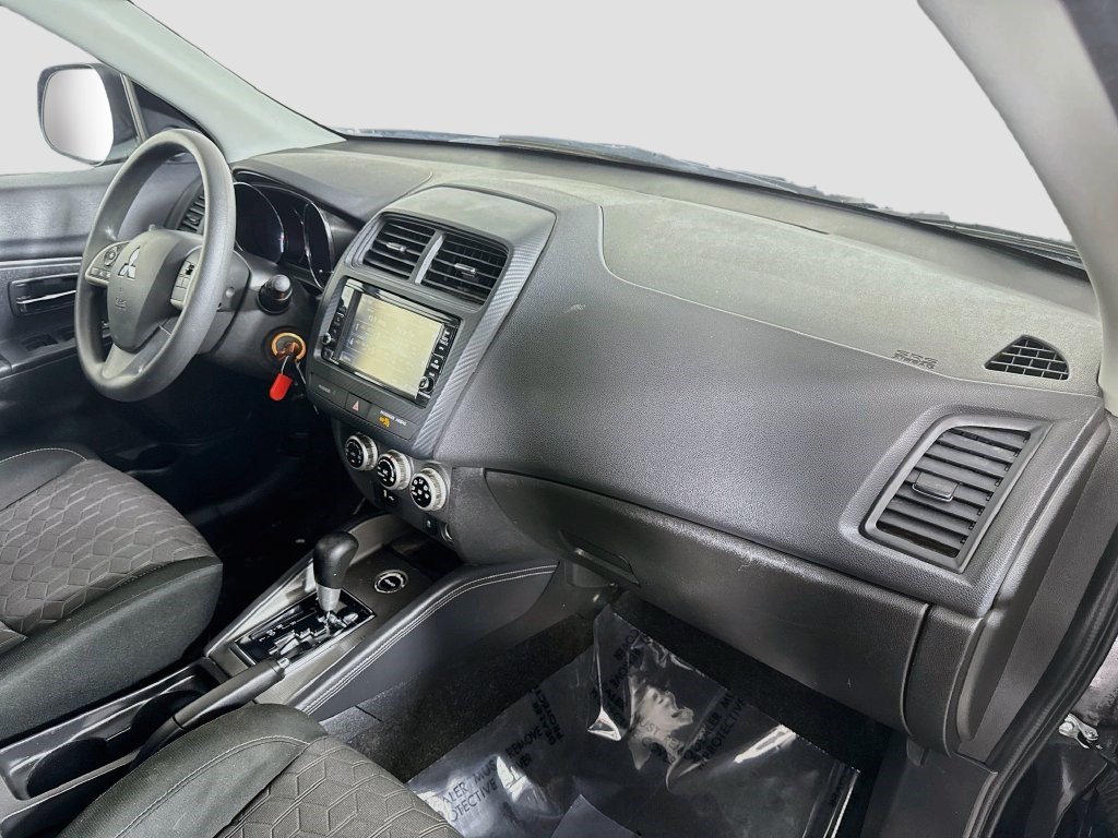 Used 2024 Mitsubishi Outlander Sport AWD image 28