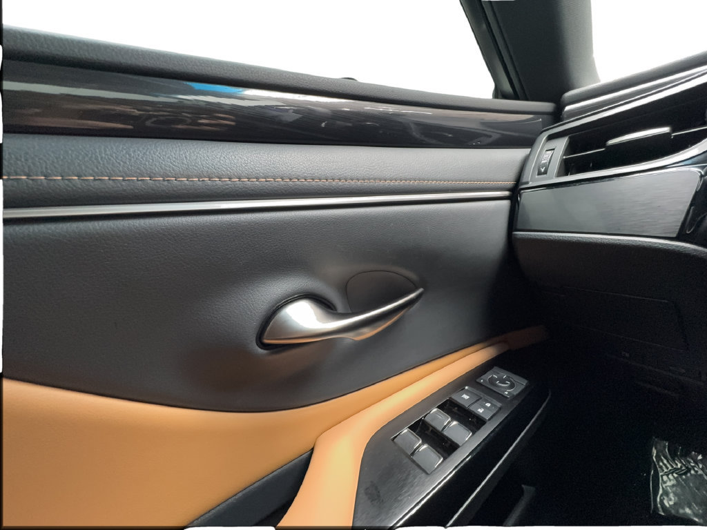 Used 2024 Lexus ES 350 w/ Accessory Package (Z1) FWD image 51