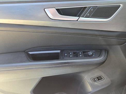 Certified 2024 Volkswagen Atlas Cross Sport SE FWD image 24