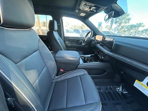 New 2026 Chevrolet Suburban Premier w/ Sun And Tow Package RWD image 23