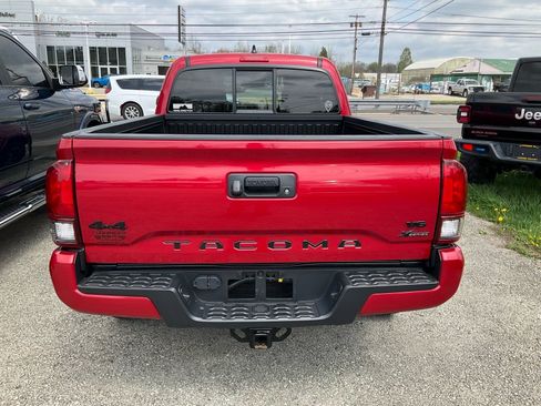 Used 2023 Toyota Tacoma SR5 w/ Technology Package AWD/4WD image 4