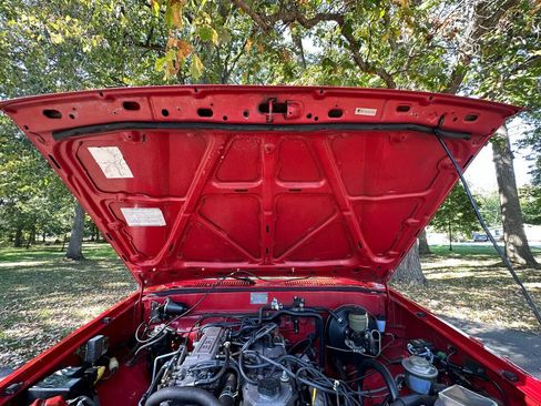 Used 1988 Toyota Pickup 4x4 Regular Cab image 38
