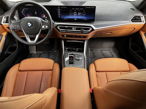 Used 2023 BMW 330i Sedan w/ Premium Package image 9