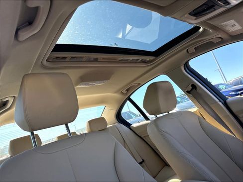 Used 2015 BMW 320i Sedan RWD image 26
