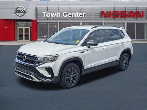 Used 2023 Volkswagen Taos S FWD image 3