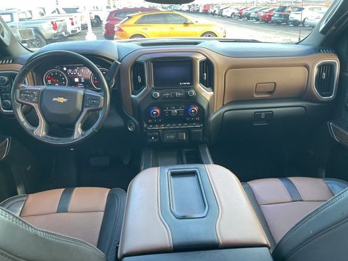 Used 2020 Chevrolet Silverado 1500 High Country w/ Technology Package image 17