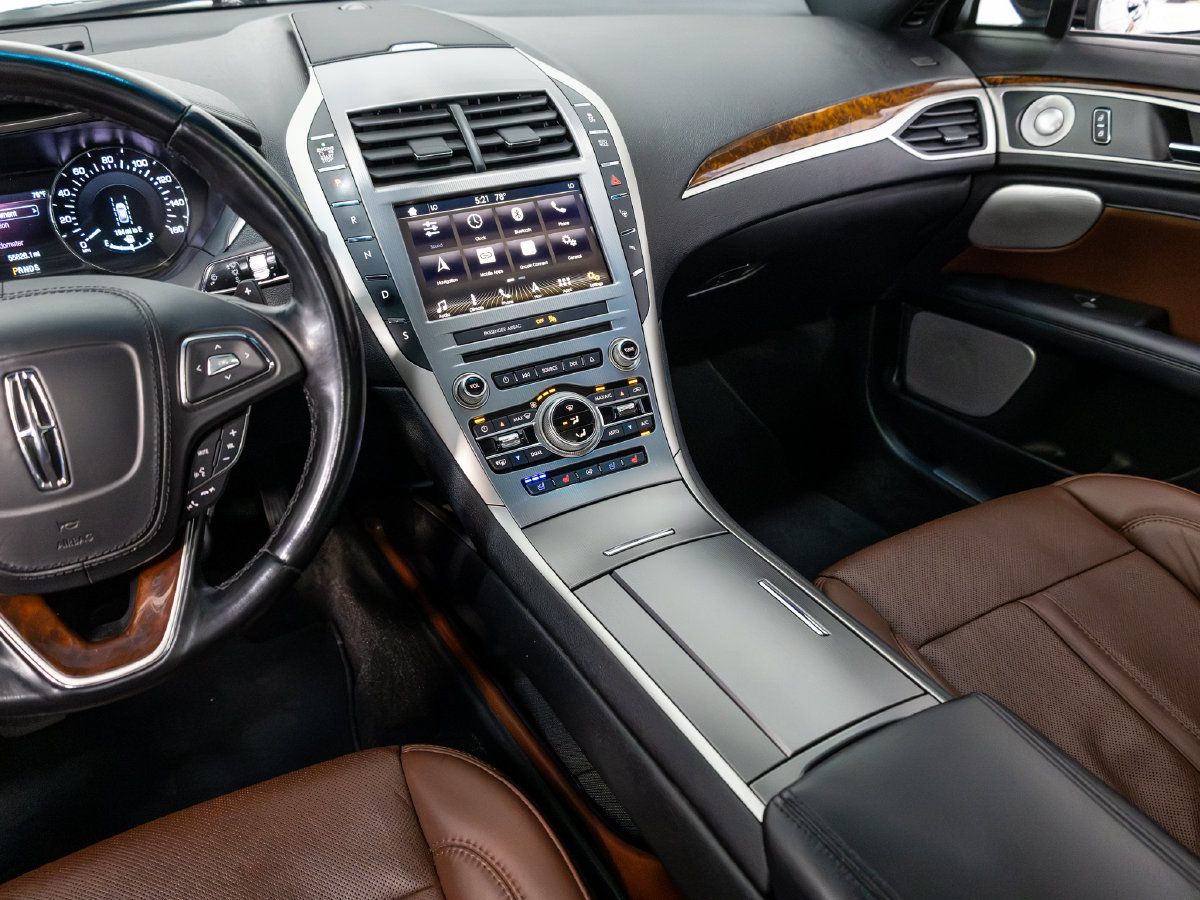 Used 2019 Lincoln MKZ Reserve w/ Luxury Package AWD/4WD image 16
