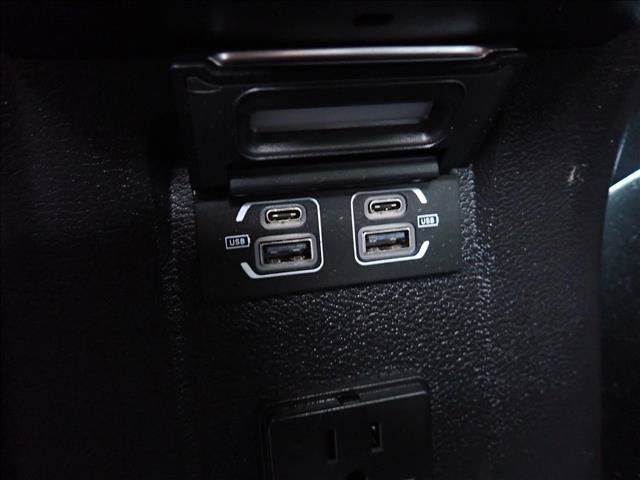 Used 2021 Jeep Gladiator Overland AWD/4WD image 12