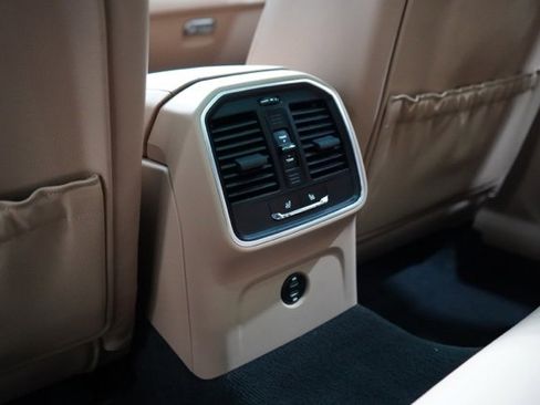 Used 2022 Porsche Macan image 29