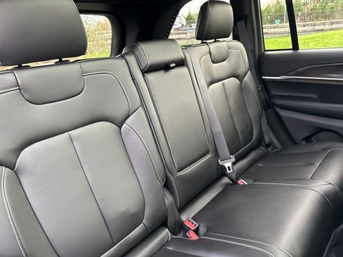 New 2025 Jeep Grand Cherokee Limited image 23