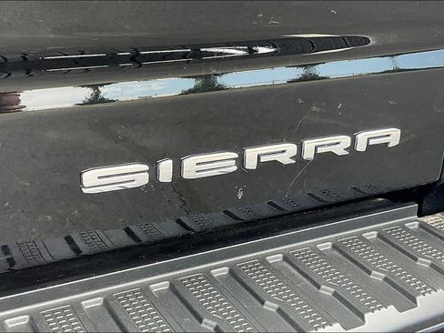 Used 2024 GMC Sierra 1500 Denali w/ Denali Reserve Package AWD/4WD image 24