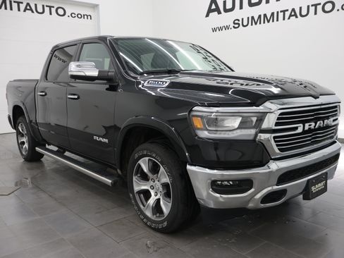 Used 2022 RAM 1500 Laramie AWD/4WD image 2