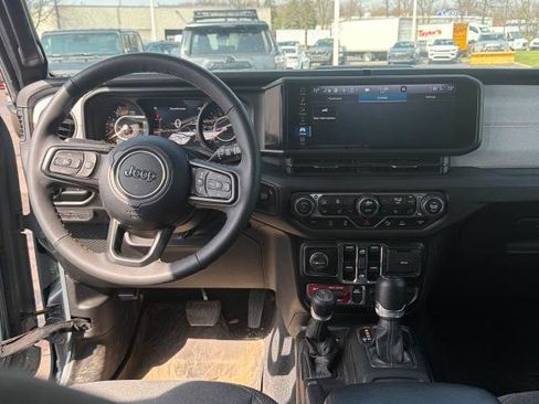 Used 2024 Jeep Wrangler Willys image 4