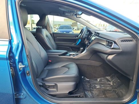Used 2019 Toyota Camry L image 17