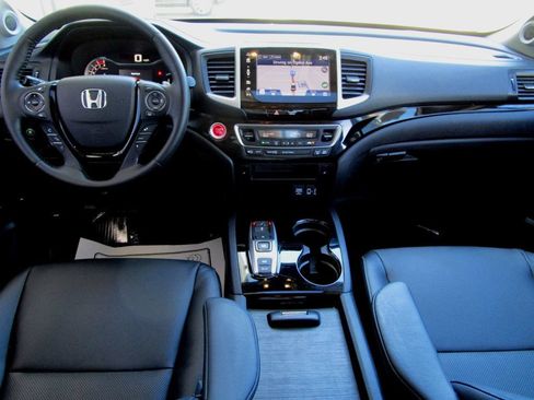 Used 2020 Honda Ridgeline RTL-E image 2