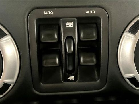 Used 2016 Jeep Wrangler Unlimited Rubicon w/ Dual Top Group image 36