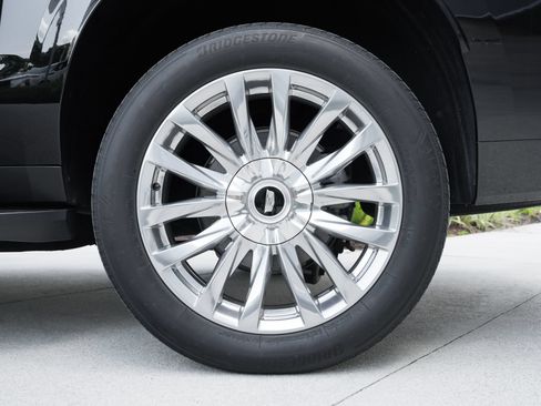 Used 2023 Cadillac Escalade ESV Premium Luxury RWD image 14