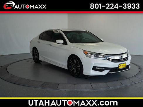 Used 2017 Honda Accord Sport image 1